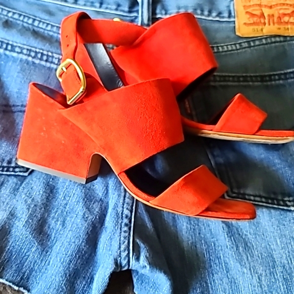 CELINE RED SUEDE BLOCK HEEL STRAPPY SANDALS 37.5 - Picture 8 of 9